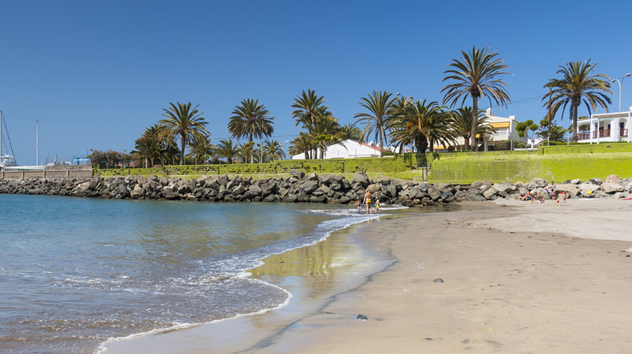 Pasito Blanco het strand  met natuurlijk en bijna wit zand